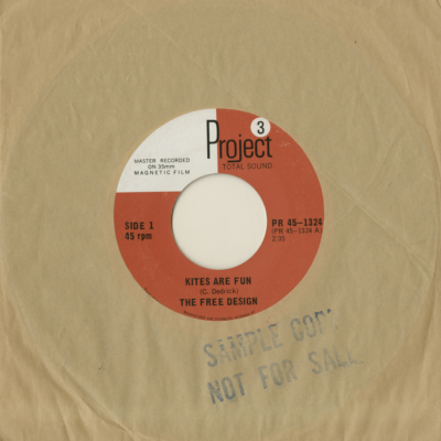 Kites Are Fun / The Proper Ornaments