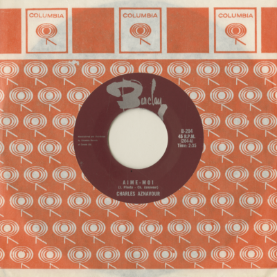 Aime Moi / Quelque Chose Ou Quelqu'un (1965)