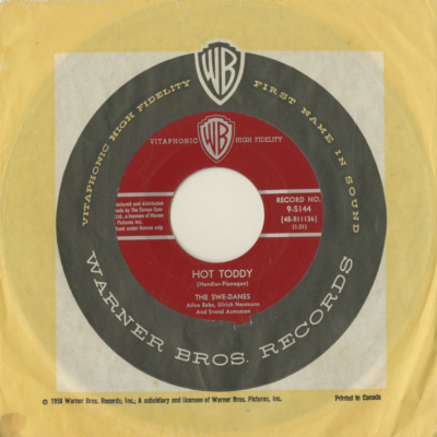 Hot Toddy / Scandinavian Shuffle (1960)