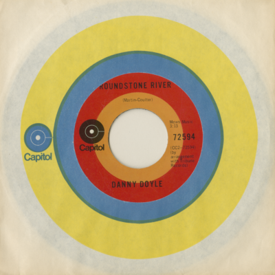 Roundstone River / Picture Postcard