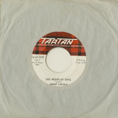 She Wears My Ring / Unchained Melody (1967)