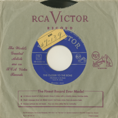 The Closer To The Bone / Sass-A-Frass (1952)