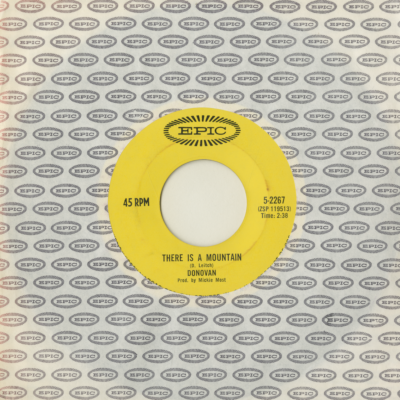 There Is A Mountain / Wear Your Love Like Heaven